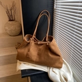 Elegante borsa tote grande marrone in finta pelle scamosciata con sottili tracolle - Marrone