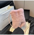 Petit sac bandoulière rose en fausse fourrure pour téléphone avec fine lanière - Rose Sans Pendentif
