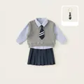 Completo accademico bimbo con camicia a righe, gilet grigio e gonna a pieghe blu - 80 / Pre-vendita Grigio