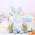 Gnomo di Pasqua in peluche con orecchie da coniglio e margherita in azzurro e bianco - Blu