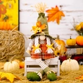 Gnomo d'autunno con cappello verde a maglia e vestito a quadri arancione decoro - Femmina (Gnomo con Cappello Magico del Ringraziamento)