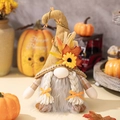 Nain décoratif d'automne avec tournesol et feuille d'érable sur chapeau brun - Gnome Lumineux Femme Saison Récoltes
