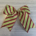 Nœud de Noël à rayures rouges et vertes avec fil doré sur fond en bois gris - Rayures Rouge Vert