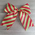 Nœud de Noël avec rayures rouges et vertes et ruban doré pour décoration festive - Satin Diagonal Rouge Vert