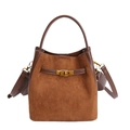Beuteltasche aus Wildleder und Leder in Karamellbraun mit Griff und Schultergurt - Wildleder Braun