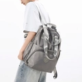 Sac à dos gris polyvalent en nylon avec plusieurs poches et doubles poignées de portage - Gris