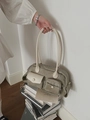 Sac bandoulière en toile kaki vintage avec design contrasté et plusieurs poches - Gris Pierre