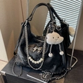 Sac fourre-tout en velours noir avec poignée en perles et nœud métallique argenté - Noir Avec Pendentif