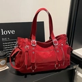 Sac fourre-tout rétro en similicuir rouge foncé avec détails métalliques variés - Rouge