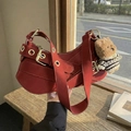 Borsa hobo retrò rosso scuro con cinturini a fibbia e ciondolo a forma di orso - Con Ciondolo / Borgogna