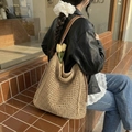Bolso hobo tejido caqui con correas de cuero marrón para vacaciones en la playa - Marrón