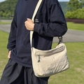 Borsa a tracolla casual in nylon beige a forma di mezzaluna con grande capacità per donna - Bianco Sporco