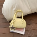 Bolso bowling retro amarillo claro con textura plisada y colgante de estrella mujer - Amarillo