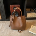 Sac seau en cuir grainé marron avec poignées et bandoulière réglable de style vintage - Marron