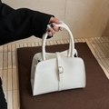 Elegante bolso de mano en cuero PU blanco crema con hebilla plateada y pliegues chic - Blanco