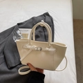 Schicke cremeweiße Umhängetasche aus Kunstleder mit Gürtelschnalle und Knoten für Damen - Beige (Ohne Anhänger)