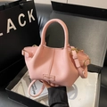 Roze handtas van rundleer met lychee-korrel, handgrepen en afneembare schouderriem - Roze