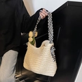 Borsa a spalla in paglia intrecciata beige con tracolla in tessuto a righe bianche e nere - Bianco Sporco
