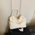 Grande borsa tote minimalista in morbida pelle bianco crema con chiusura metallica - Bianco