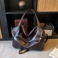 Borsa tote vintage di grande capacità in pelle cerata marrone rossastro scuro - Marrone