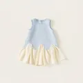 Robe sans manches fille bleu et crème avec taille ondulée et bas de jupe plissé chic - 80 / Bleu