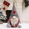 Décoration de gnome de Noël rouge et gris avec motif cœur sur le chapeau en tricoté - Gris