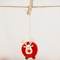 Adorno navideño de reno creativo con pompón rojo y detalles de madera para colgar el árbol - Rojo