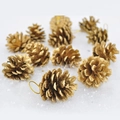 Set de 9 piñas naturales doradas con cordel para decoración navideña y adornos de árboles - Dorado