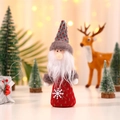 Gnome de Noël avec bonnet rouge tricoté et broderie cœur pour décoration de sapin - Père Noël en vêtements rouges / 20*9*6