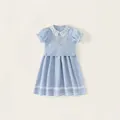 Abito da bambina azzurro con colletto in pizzo e ricami floreali in stile country - Blu / 110