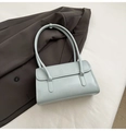Borsa a spalla minimalista in ecopelle celeste con patta e manici sottili superiori - senza ciondolo / Blu