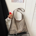 Grande borsa a secchiello retrò grigio-marrone in tela con ciondolo a cucciolo - Ebano con Ciondolo