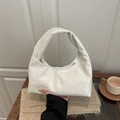 Borsa hobo minimalista in pelle lucida bianco crema con cuciture verticali a contrasto - Bianco