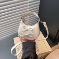 Sac à main demi-lune blanc avec nœuds doux et bandoulière amovible polyvalente - Blanc