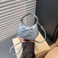 Sac à main bleu ciel en cuir PU mat avec nœuds doux et bandoulière réglable pratique - Bleu