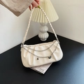 Sac sous le bras plissé blanc crème avec chaîne coeur argentée et poignée tressée - Blanc Cassé