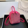 Mini sac à dos rose vif avec clous argentés et fines bretelles au design minimaliste - Rose Rouge