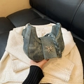 Halbmondtasche aus Denim mit Schmetterlings-Metallschnalle auf Tweed-Stoff - Grün
