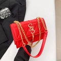 Rote Vintage-Umhängetasche mit V-Steppmuster, goldenem S-Logo und Kettenriemen - Rot