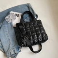 Sac cabas noir matelassé à effet bouffant avec bandoulière réglable pour porté épaule ou croisé - Noir
