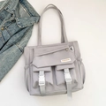 Hellgraue Mehrfachtaschen-Utility-Tragetasche aus wasserdichtem Nylon mit Mode-Logo - Grau