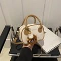 Mini sac boston crème et marron avec un charme monstre en peluche et une bandoulière - Avec Pendentif / Kaki