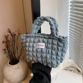 Blaue Lunch-Tasche mit Blasen-Textur und Love-Fashion-Label für den täglichen Pendelverkehr - Blau