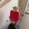 Sac à main rose fuchsia en cuir PU avec chaîne argentée et pochette intérieure - Rose