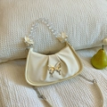 Bolso medialuna blanco crema fruncido con adorno de mariposa y correa de cuentas - Blanco Roto
