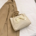 Cremeweiße gewebte Stroh-Tote-Bag mit großer Satinschleife und abnehmbarem Gurt - Khaki