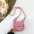Roze minimalistische crossbody tas met decoratieve dubbele gespen en synthetisch leer - Roze