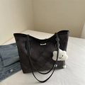 Borsa tote in denim grigio scuro trapuntato con manici in pelle e ciondolo a nuvola - Con Ciondolo / Nero