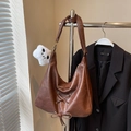 Brown vintage hobo tote bag in wrinkled faux leather with bow detail and plush pendant - With Pendant / Coffee