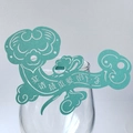 Laserschnitt-Glasdekoration in Minzgrün mit Wolkenmuster und chinesischem Schriftzug - 10*6CM / Tiffany Blau